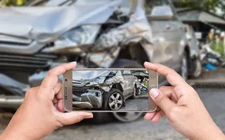 In an Accident, Do not Leave the Scene Without These Things